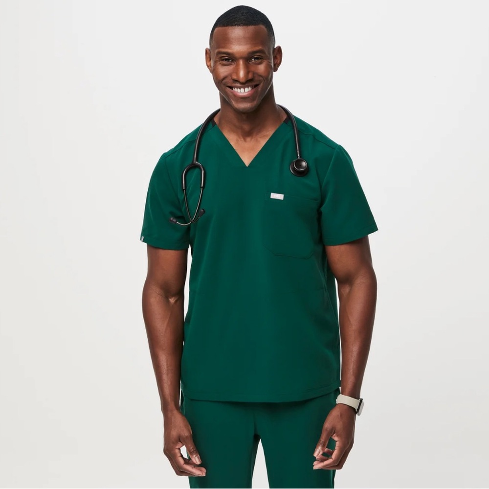 Figs Chisec Scrub Top (Hunter Green)